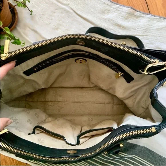 Tory Burch Robinson Double Zipper Black Leather Tote Bag Top Handle & Strap - Picture 11 of 11